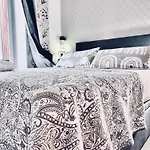 Unica Bed & Breakfast 3*