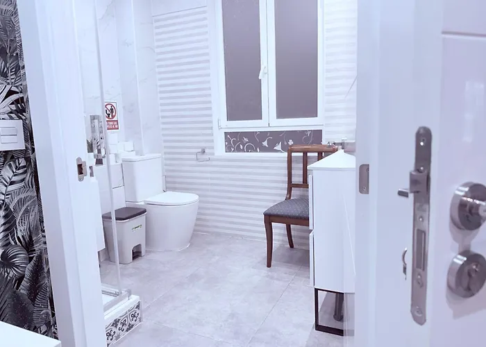 Unica 3* San Sebastián